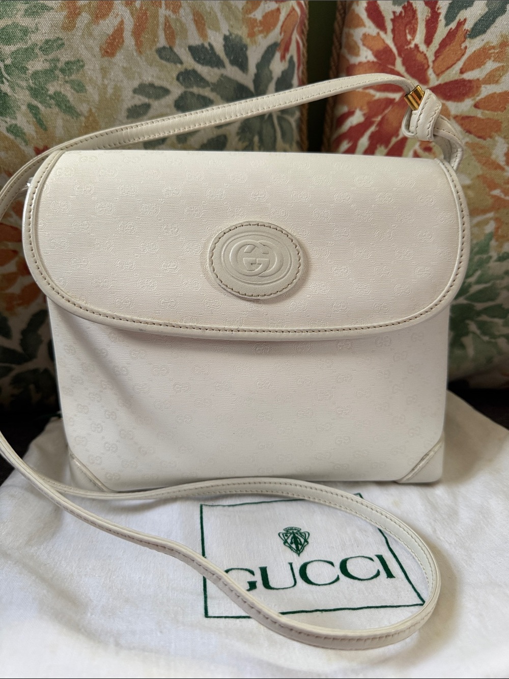 Vintage Gucci White Canvas crossbody bag